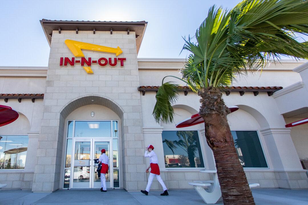 In-N-Out Bans Masks for Staff in Most Stores, Excludes California Locations