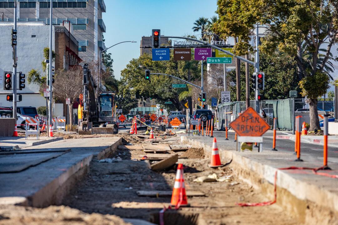 Man Dies at Excavation Site in Orange County