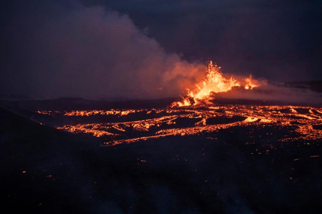 Tourists Are Told to Stay Away From an Erupting Volcano in Iceland Because of Poisonous Gases
