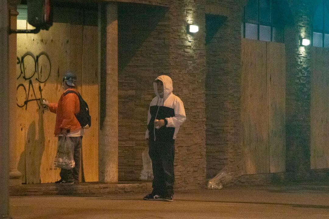 Los Angeles Wants Van Nuys Airport to Help Clean Up Graffiti in Sherman Way Tunnel