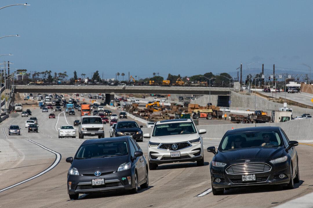 Tow Truck Driver Seriously Injured in Costa Mesa Freeway Crash