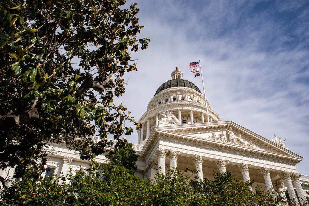 California Legislative Staffers Can Now Unionize Under New Law
