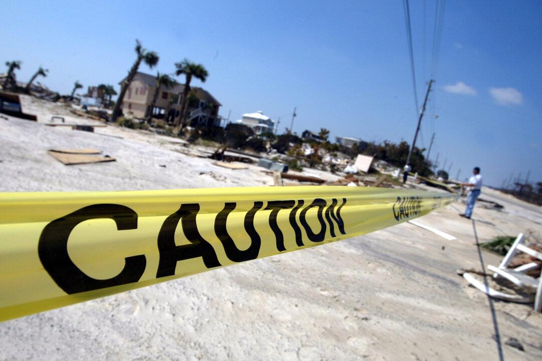 Officials: 1 of 2 Firefighters Shot at Alabama Firehouse Dies