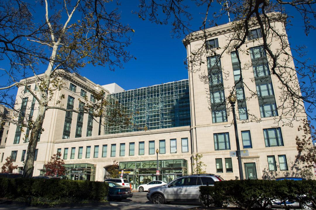 Most Federal Agencies Use Less Than 25 Percent of Office Space: GAO