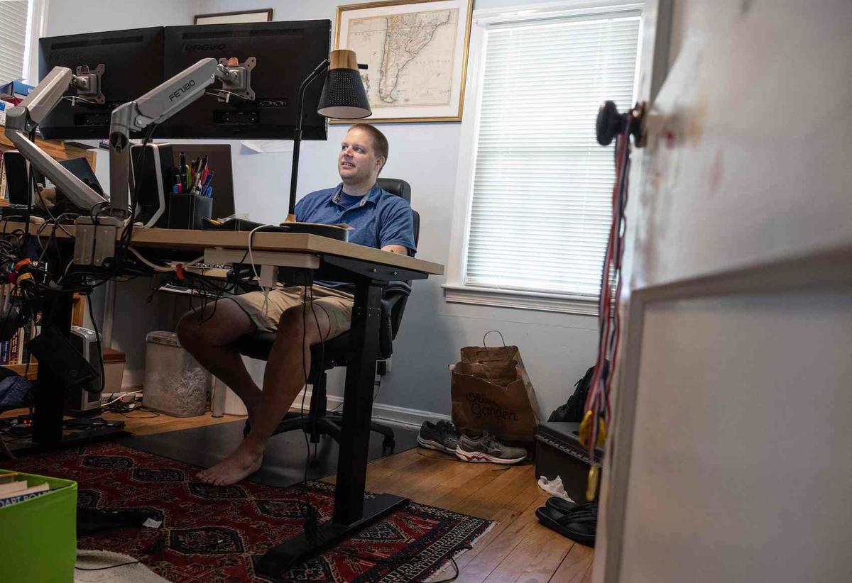 House Democrats Hail Telework Rewards, But GAO Analysis Unclear on Benefits