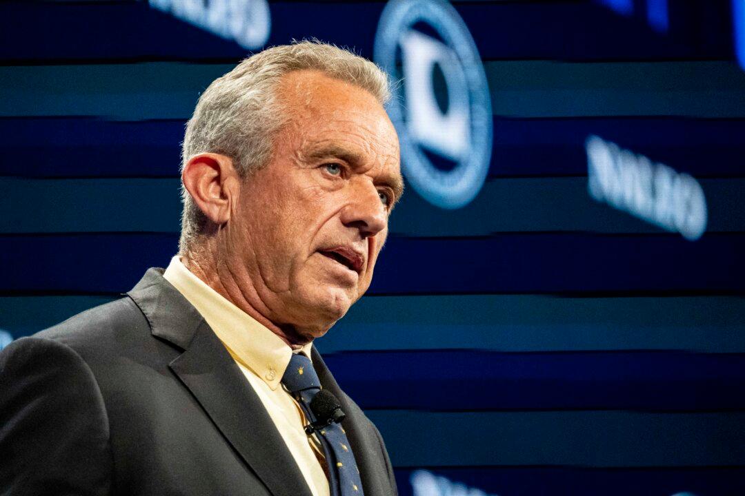 Steve Bannon Pushes Trump/Kennedy Ticket for 2024