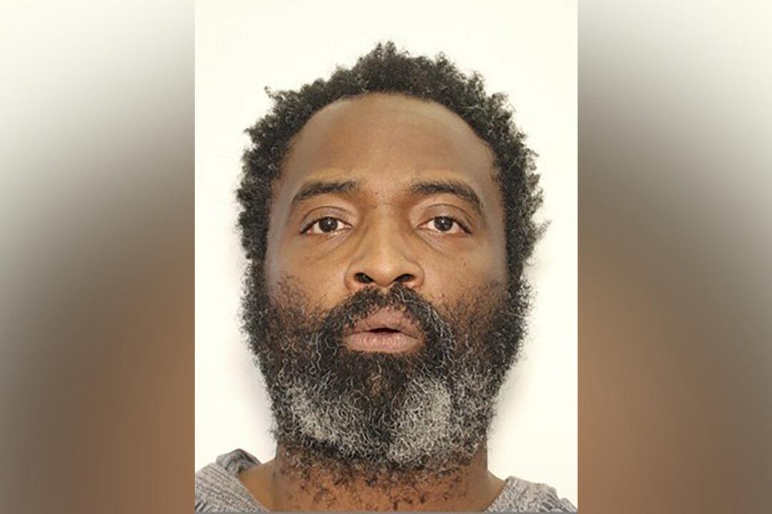 Suspect in 4 Georgia Deaths Is Killed in Shootout With Police, 3 Officers Wounded, Authorities Say