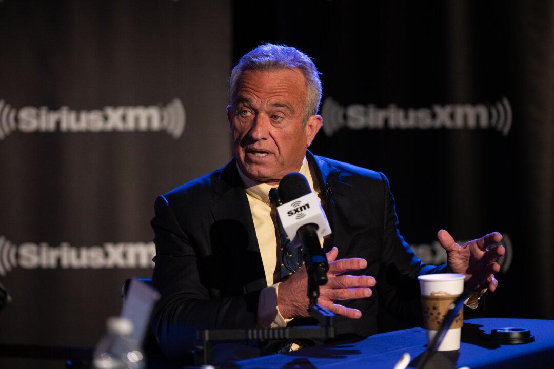 Biden-Aligned Group Pressures Jim Jordan to Disinvite RFK Jr. From Government Weaponization Hearing