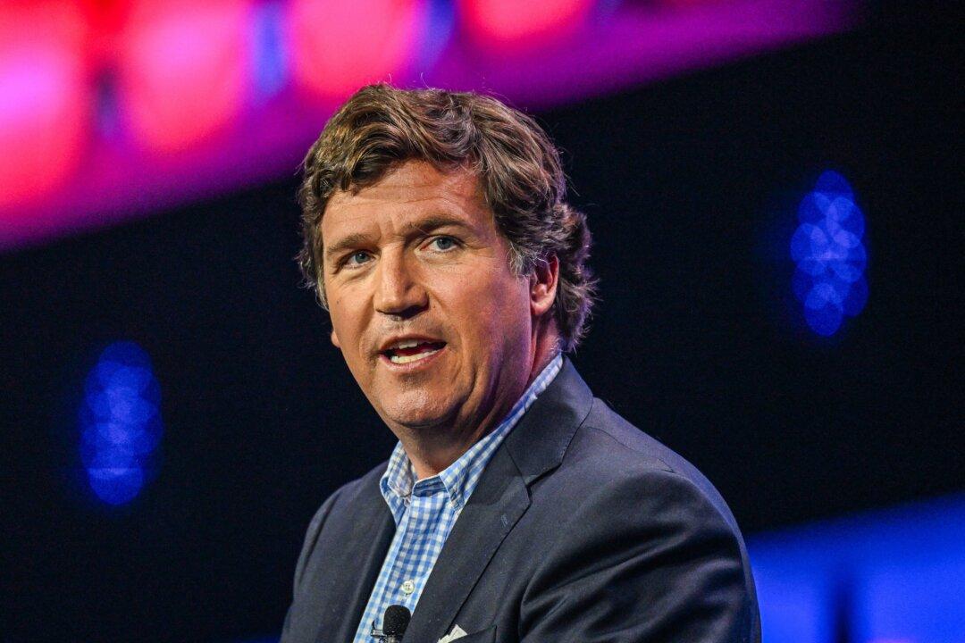Tucker Carlson’s Media Startup Gets Big Boost From ‘Anti-Woke’ Investment Firm: Report