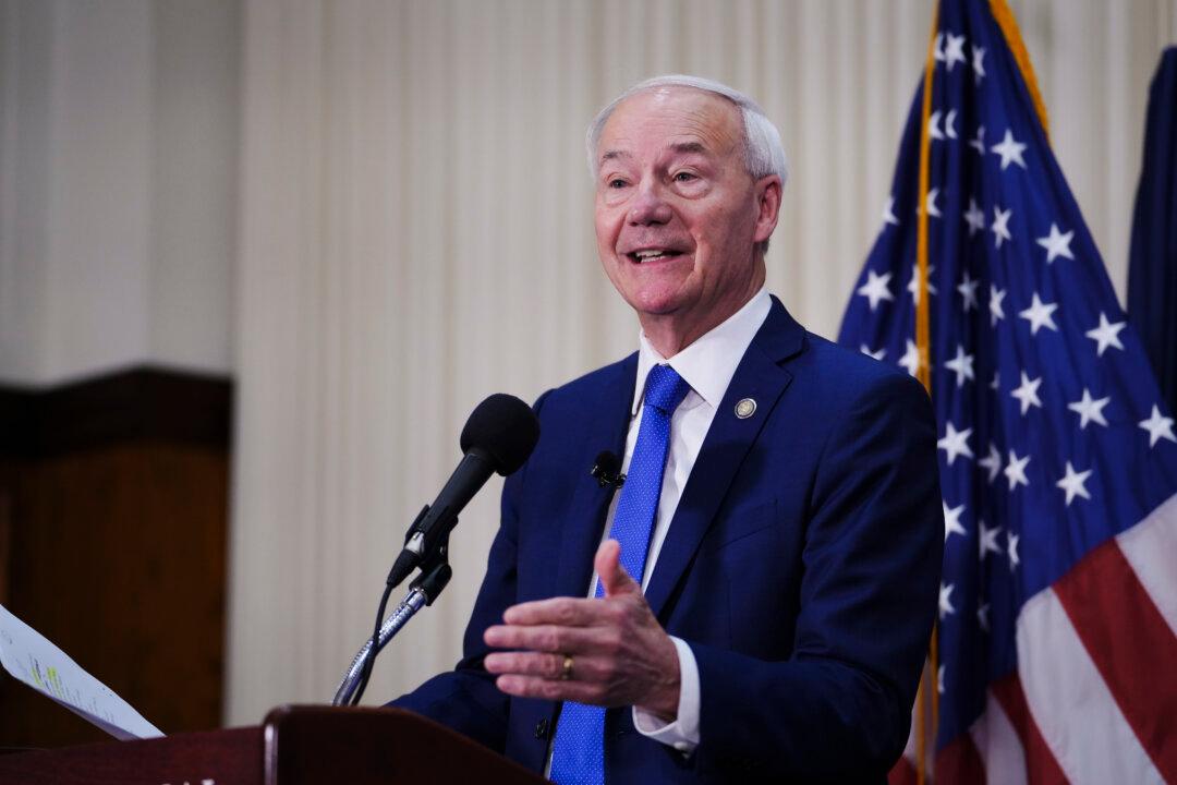 GOP Presidential Candidate Heckled for Pushing Trump Guilty Verdict Prediction