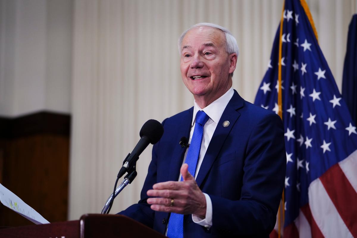 GOP Presidential Candidate Heckled for Pushing Trump Guilty Verdict Prediction