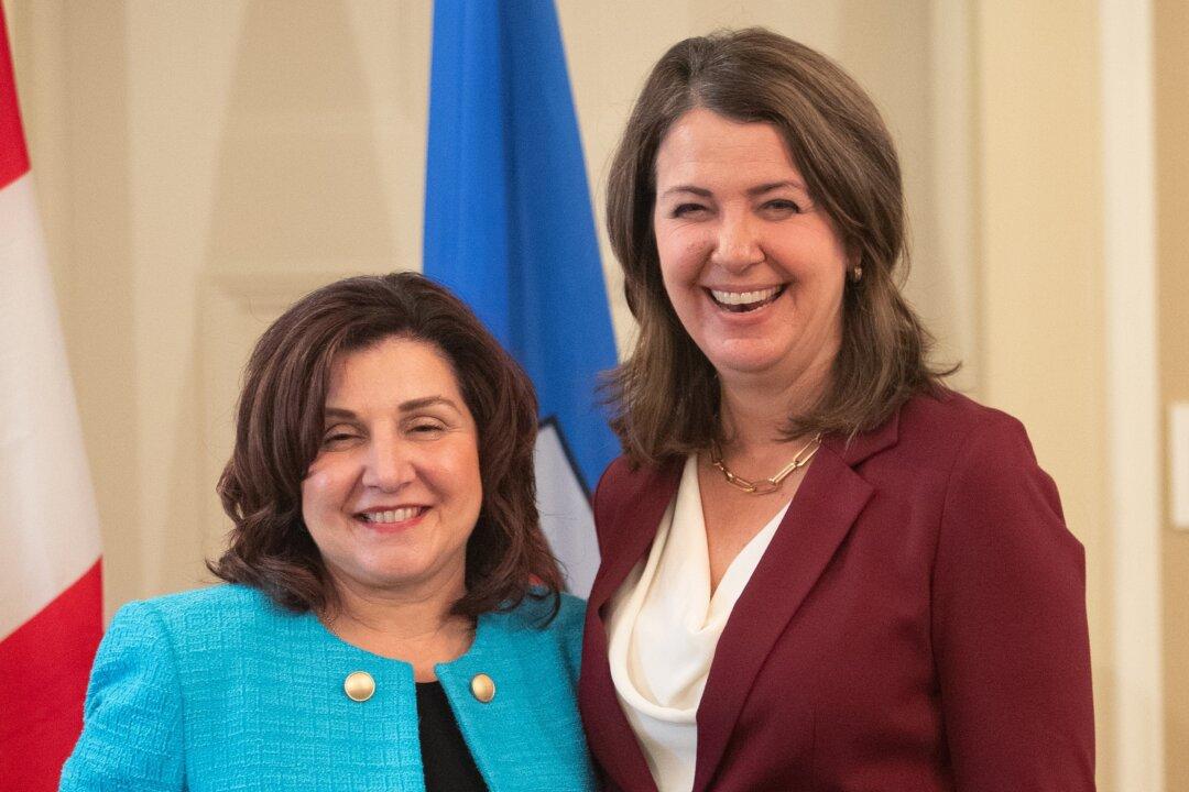 Premier Smith’s Mandate Letter Calls for Health Minister to ‘Decentralize’ Alberta Health Services