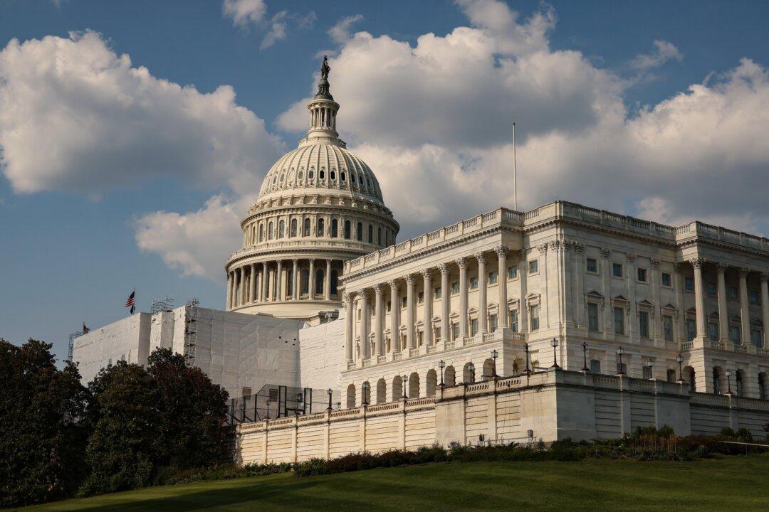 House GOP Overcomes Key Hurdle to Pass 1st Spending Bill