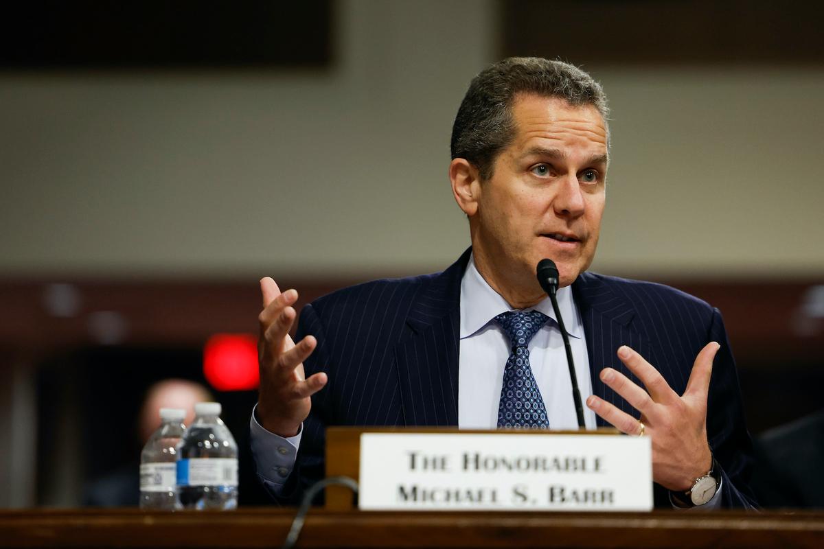 Fed Proposes Liquidity Rule Overhaul, Requiring Extra Bank Reserves Tied to Uninsured Deposits