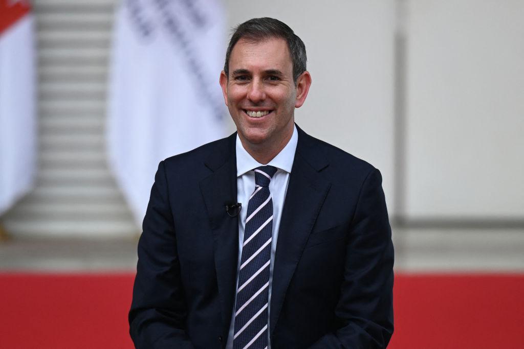 Australian Treasurer Meets Chinese Finance Minister Over Trade Disputes at G20 Summit