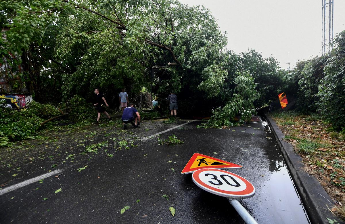 A Powerful Storm Sweeps Balkans Region After Days of Heat, Killing at Least 5 People
