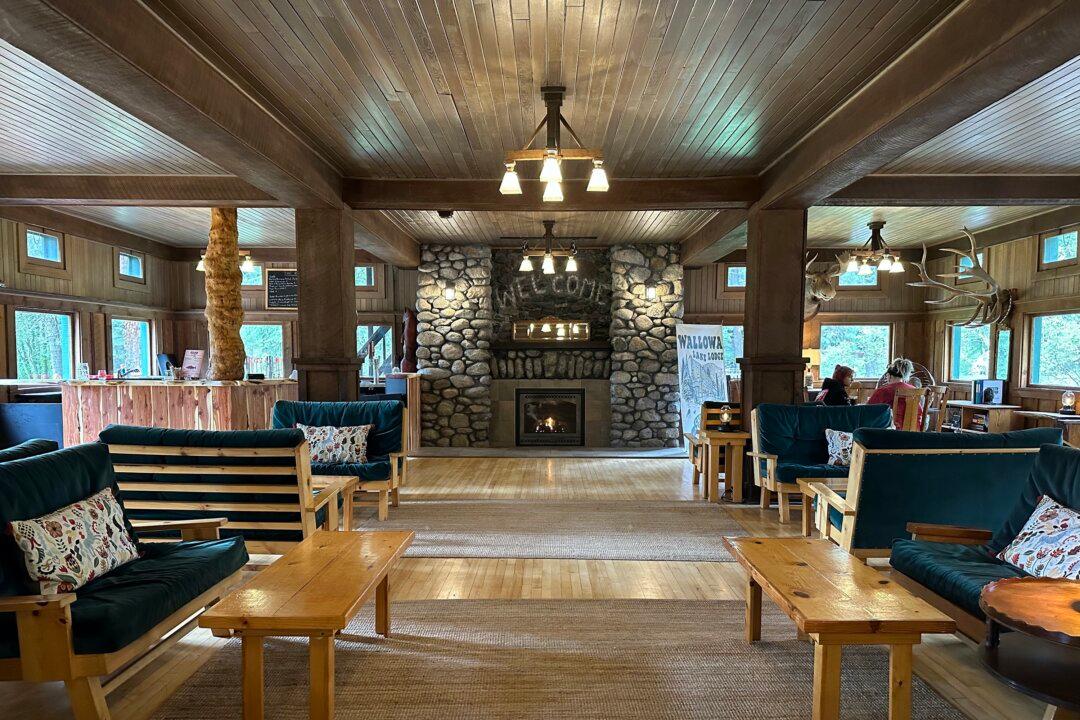 How a Rural Community Rallied to Save a Rustic 100-Year-Old Oregon Hotel