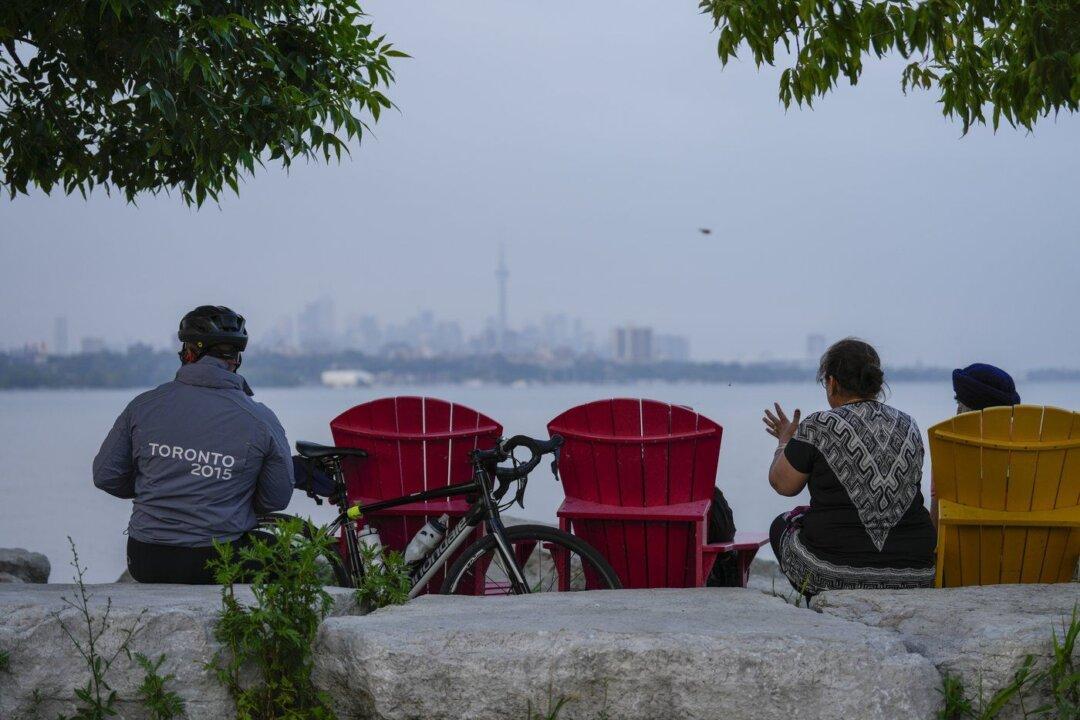 Toronto Council Approves Pilot Project to Allow Alcohol Consumption in 27 Parks