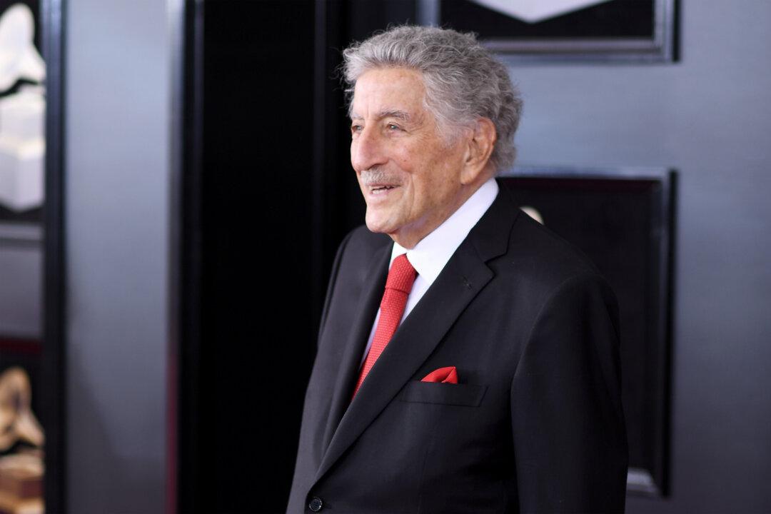 Tony Bennett, Grammy-Winning Timeless Vocalist, Dies at 96