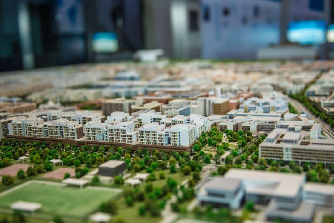 Are 15-Minute Cities Smart?