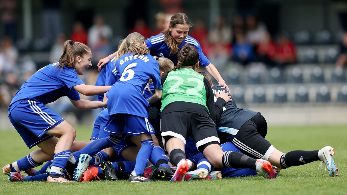 Federal Judge Blocks Arizona’s Transgender Sports Ban After Teens File Lawsuit