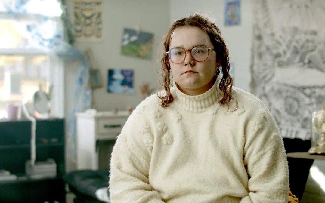 Woman Sues Doctors for Removing Her ‘Healthy Breasts’ at Age 18