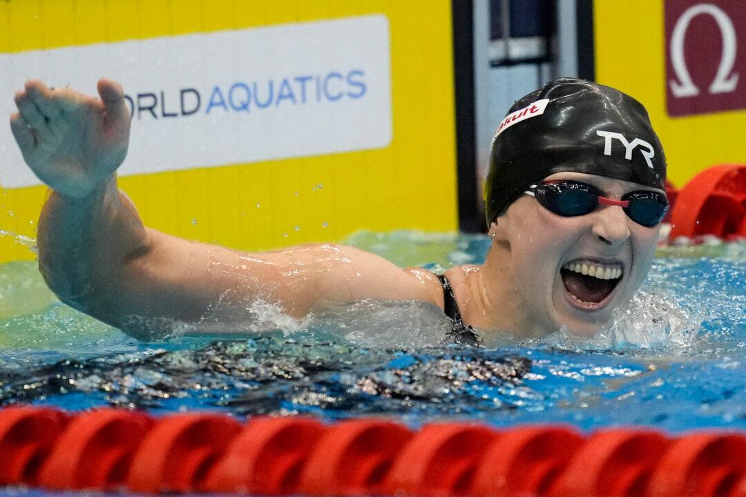 Ledecky Wins Gold at the Swimming Worlds to Tie Mark Set by Phelps