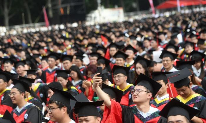 Wuhan University a ‘Sinking Ship’ Amid Decline in Academic Standards, Ethics Violations: Alumnus