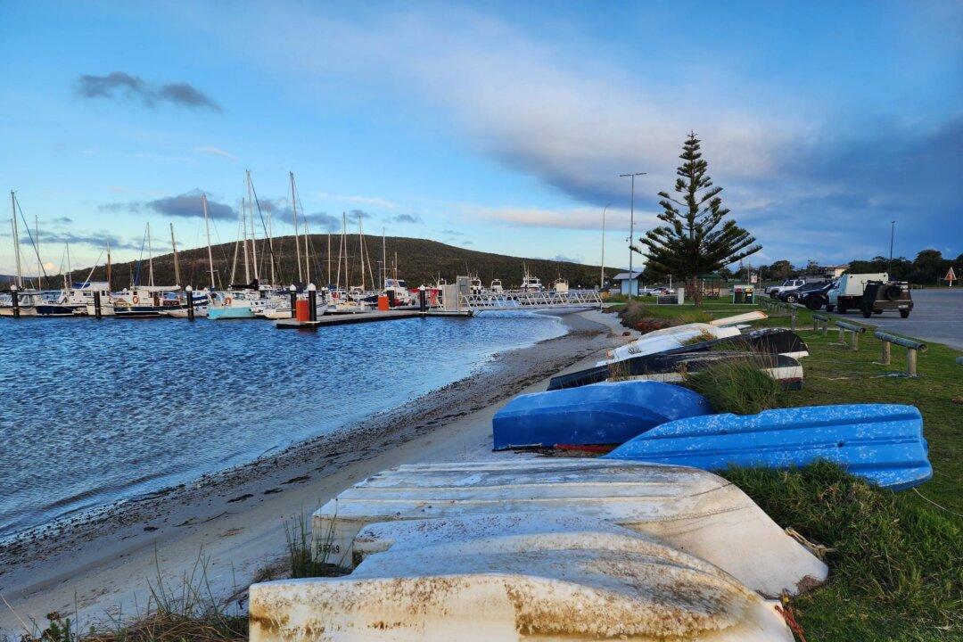 Three Dead in Boating Tragedy Off South Australia Coast