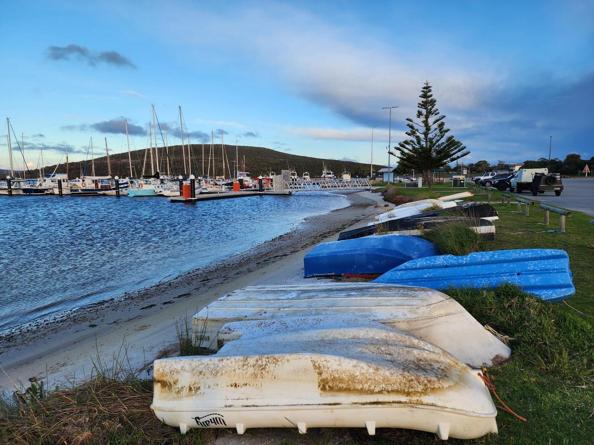 Three Dead in Boating Tragedy Off South Australia Coast