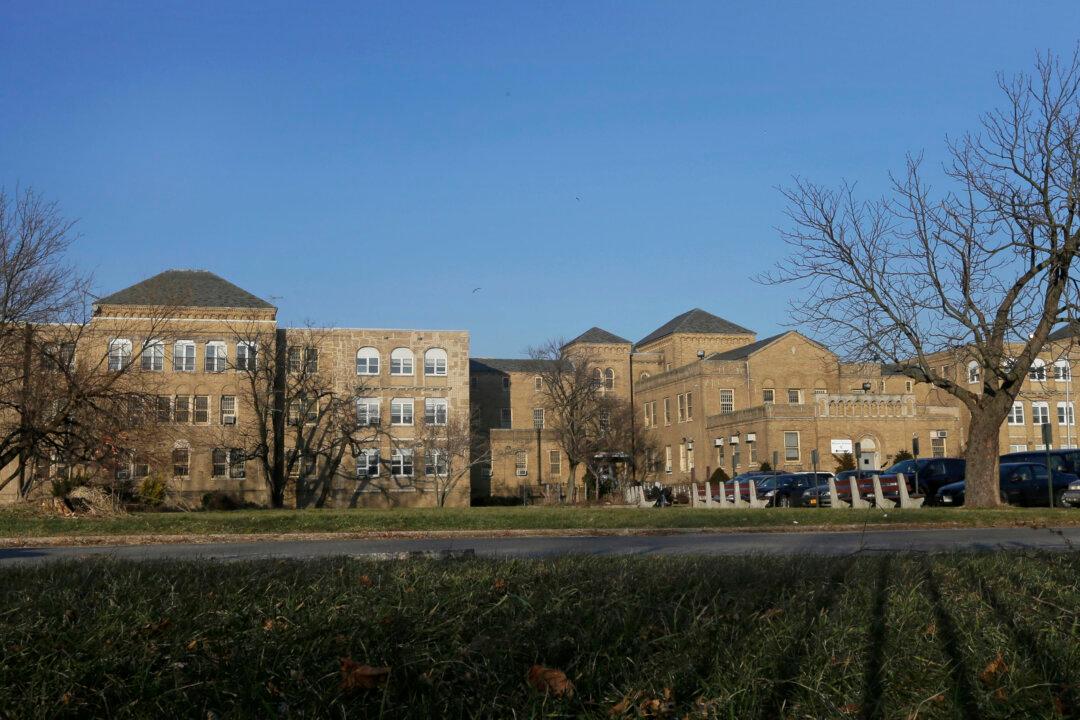 NYC Opens Tent Shelter at Creedmoor Psychiatric Center for 1,000 Illegal Immigrants