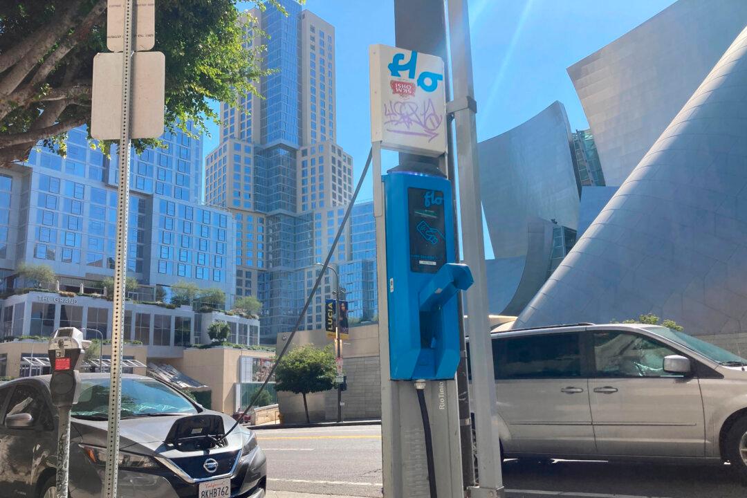 Top Automakers Join Together to Build Electric Vehicle Charging Network