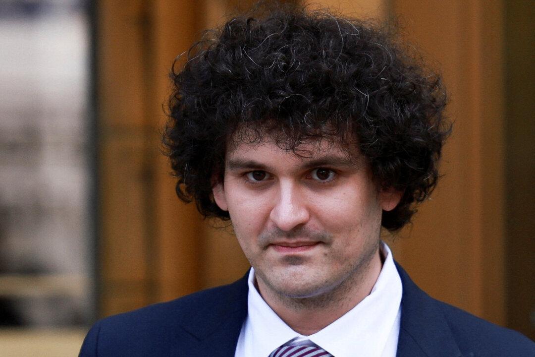 Bankman-Fried Campaign Finance Charge Dropped, Lessening Trial’s Political Focus