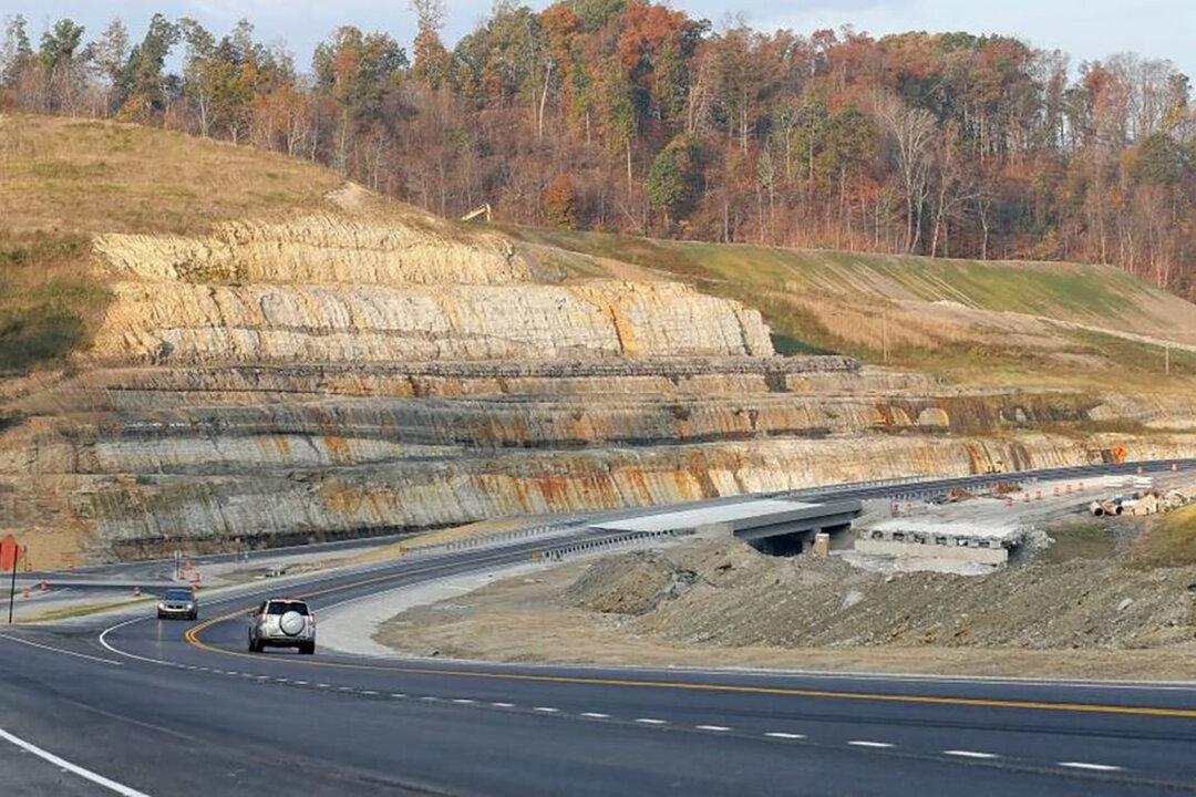 Kentucky Has One of the Most-Feared (And Scenic) Routes in the US, Driver Survey Shows