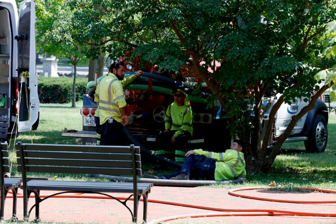 Largest Electric Grid System in US Issues Alert as Heatwave Expands