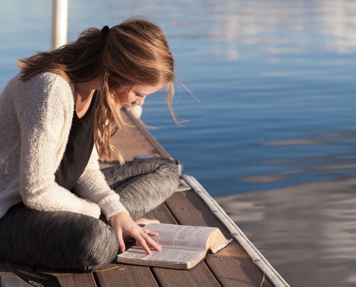 Empowering Minds: The Advantages of Solitary Reading