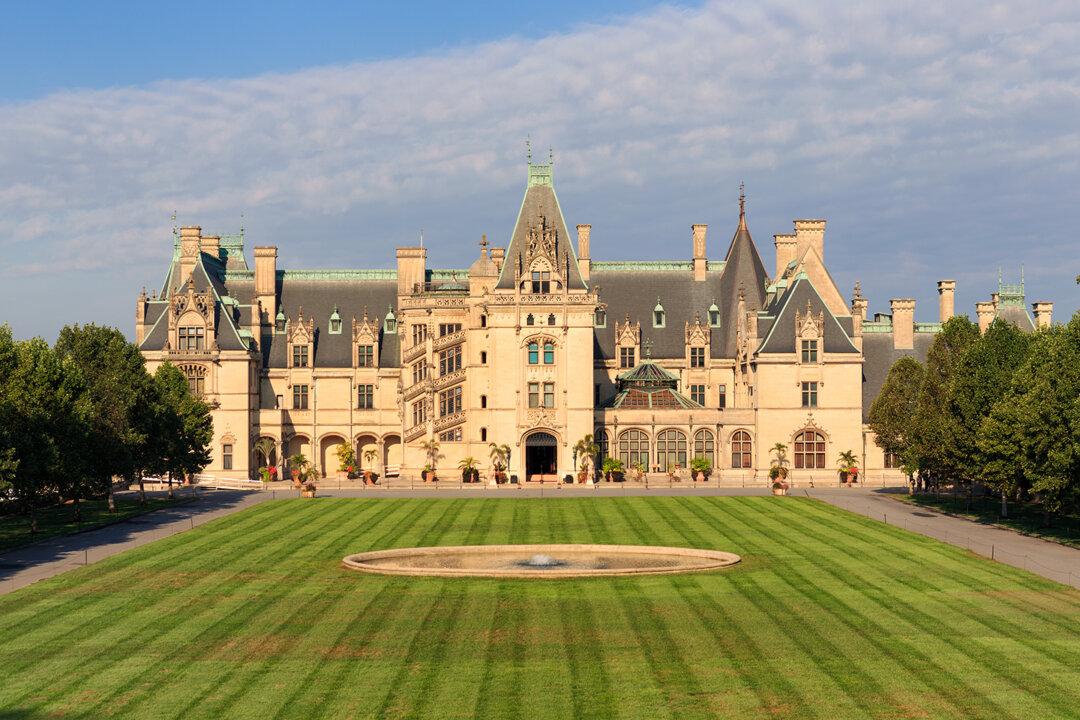 Biltmore Estate: Where Affluence Abounds