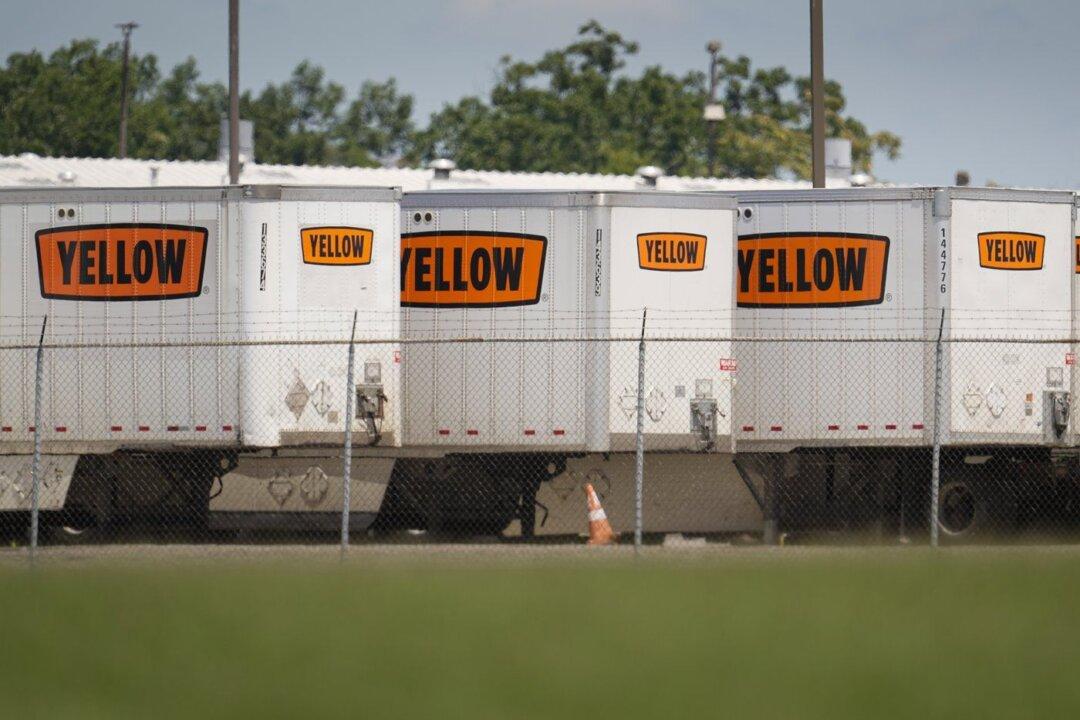 Truckers Told Not to Report for Work After Yellow Corp. Bankruptcy Notice: Unifor