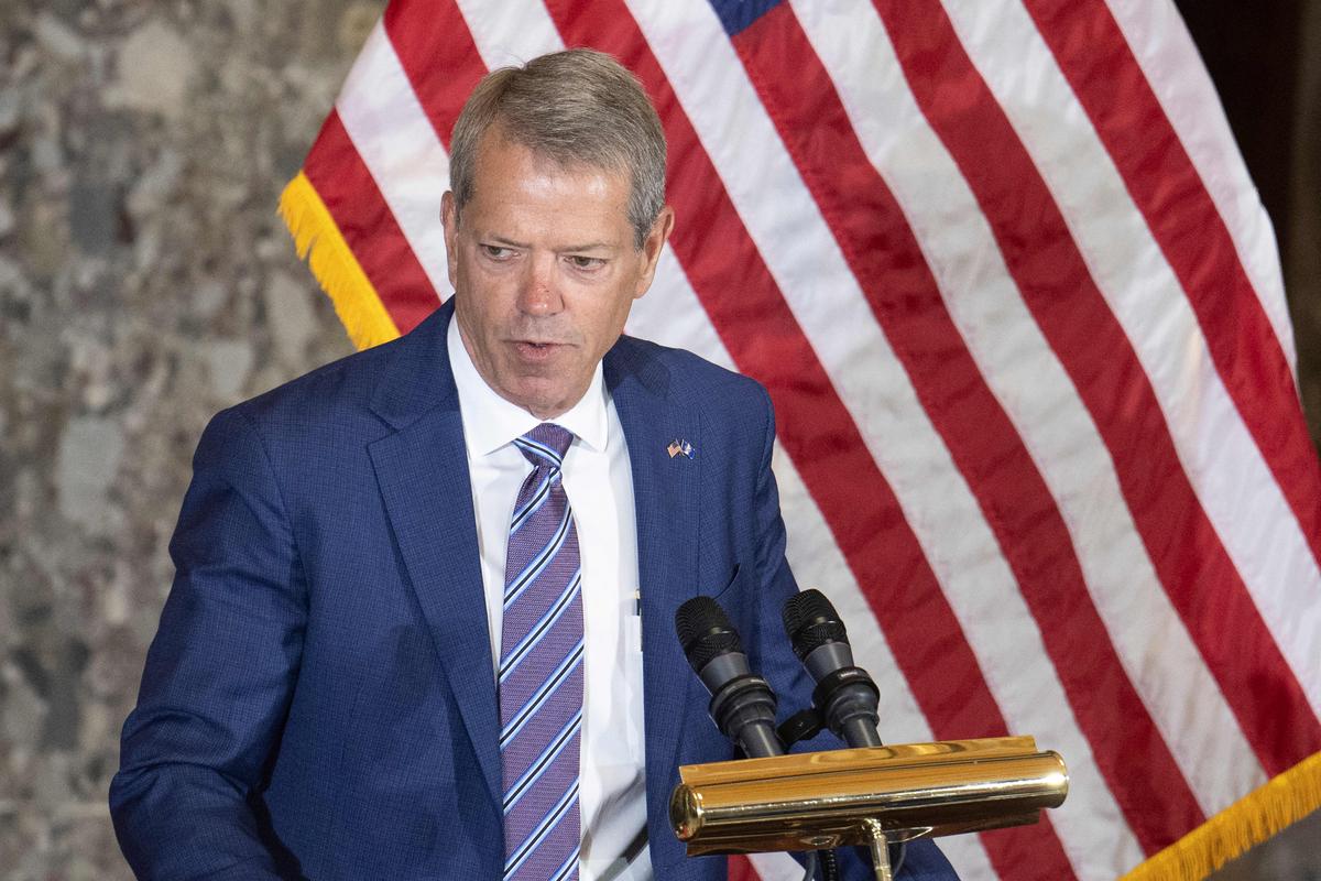 Nebraska Governor Signs Order Defining Biological Sex of Males, Females