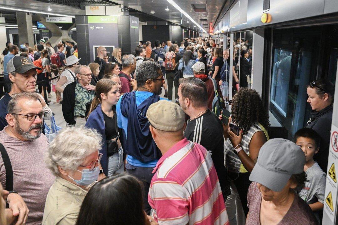 New Montreal Light-Rail Train Line Saw Two Service Interruptions on Day of Launch