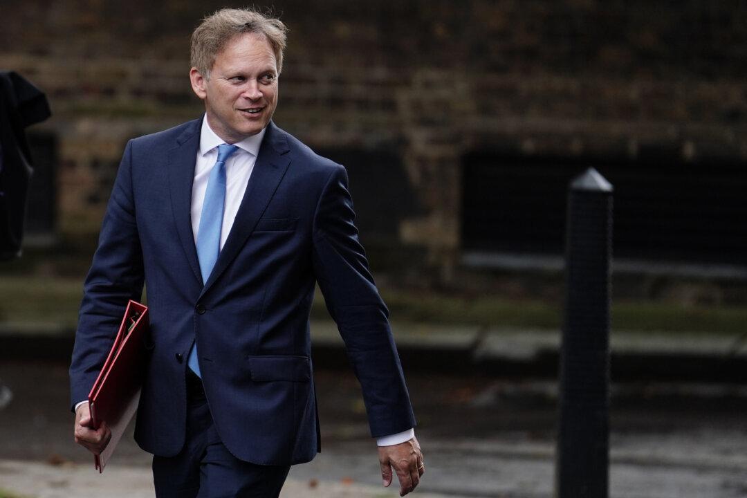 Shapps Meets With Industry Bosses to Discuss UK Energy and ‘Disruptive Protests’