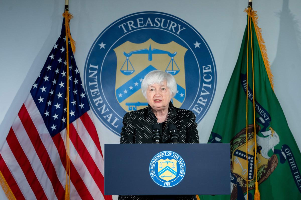 Yellen Says US ‘Monitoring Carefully’ China’s Economic Woes but Sees No Significant Impact on US Economy