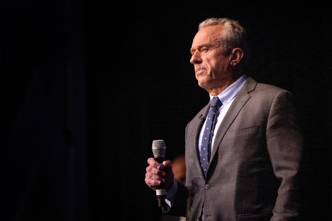 RFK Jr. Chastises American Defense Contractors’ Meeting with Zelenskyy