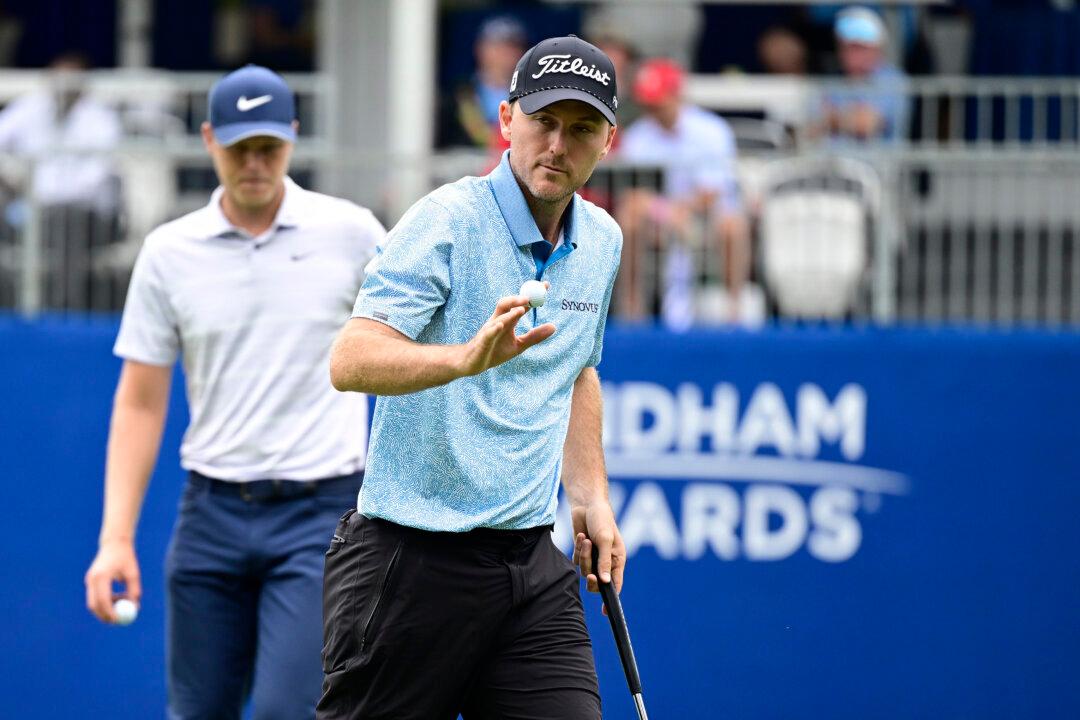 Russell Henley Fires 62 to Lead Wyndham Championship
