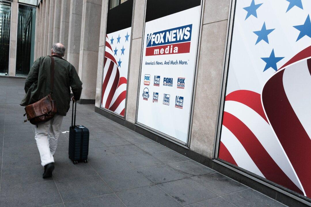 US Judge Orders Former Fox News Reporter to Reveal Sources for Story Involving FBI
