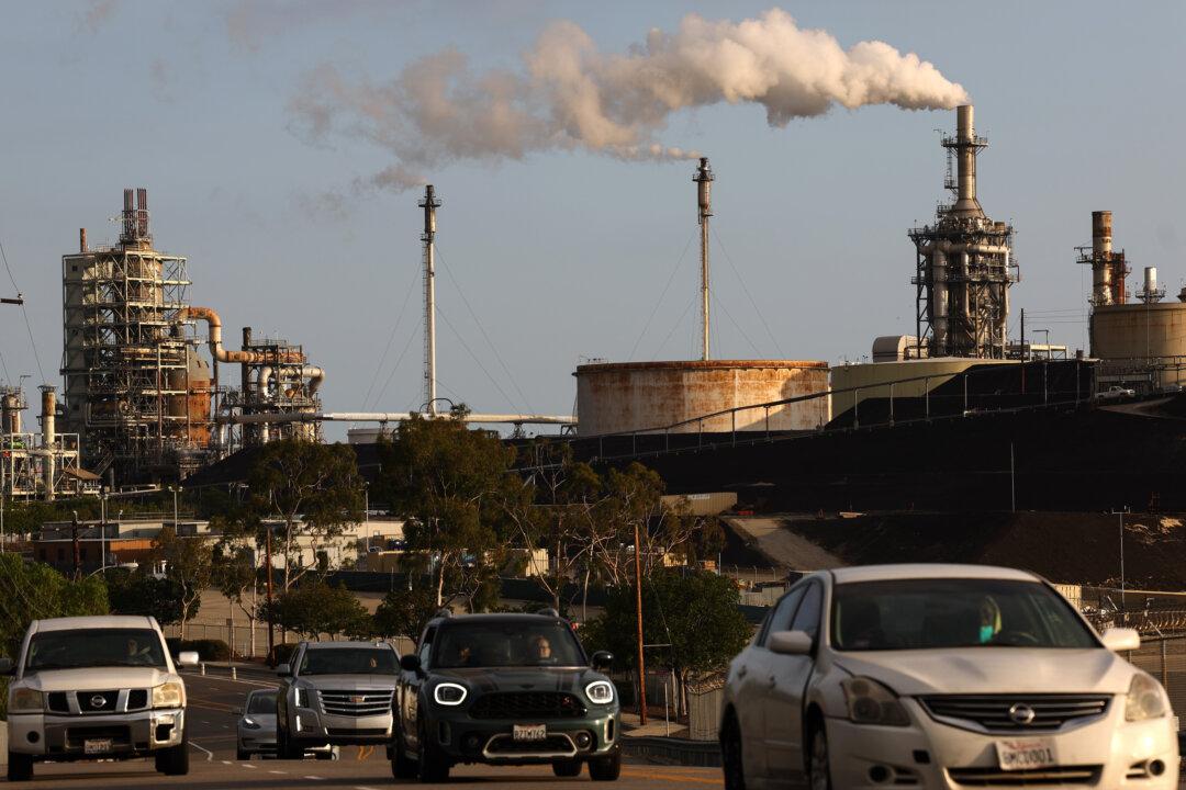 Phillips 66 Refinery in Los Angeles Accused of Illegally Dumping Wastewater
