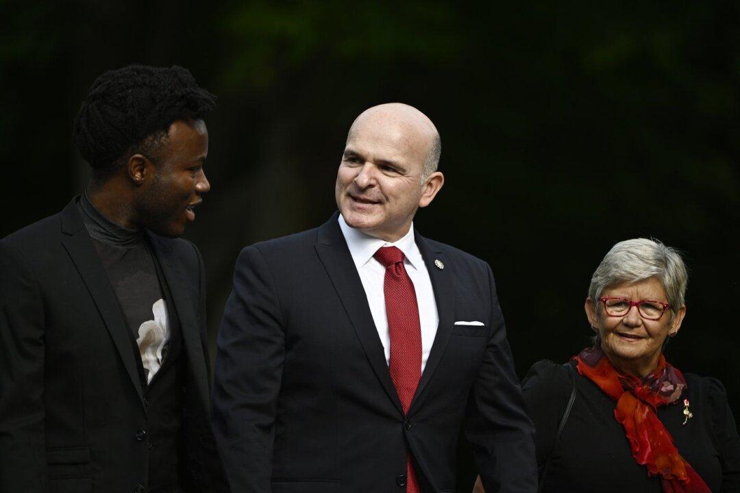 Ottawa Spending $86 Million to Speed Up Foreign Accreditation of Doctors, Nurses, Healthcare Workers