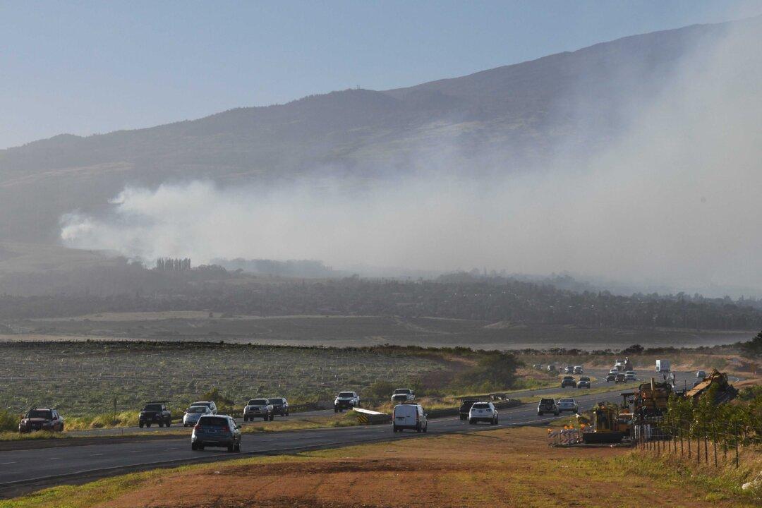 Hawaii Declares Emergency Amid Hurricane-Driven Wildfires