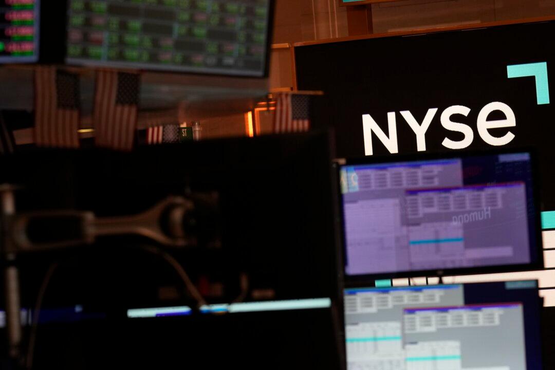 Stock Market Today: Wall Street Climbs, and Dow Rises More Than 300 Points as Stocks Worldwide Rally