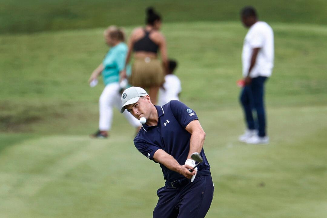 Eagle Lifts Jordan Spieth Into First-Round Lead at FedEx St. Jude